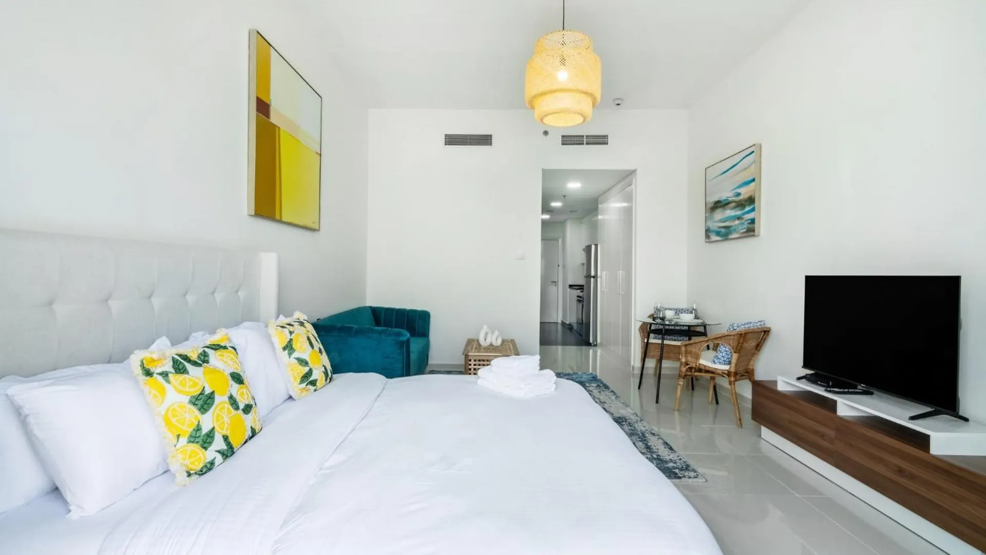 Cozy Studio - Damac Hills, Dubai Apartment