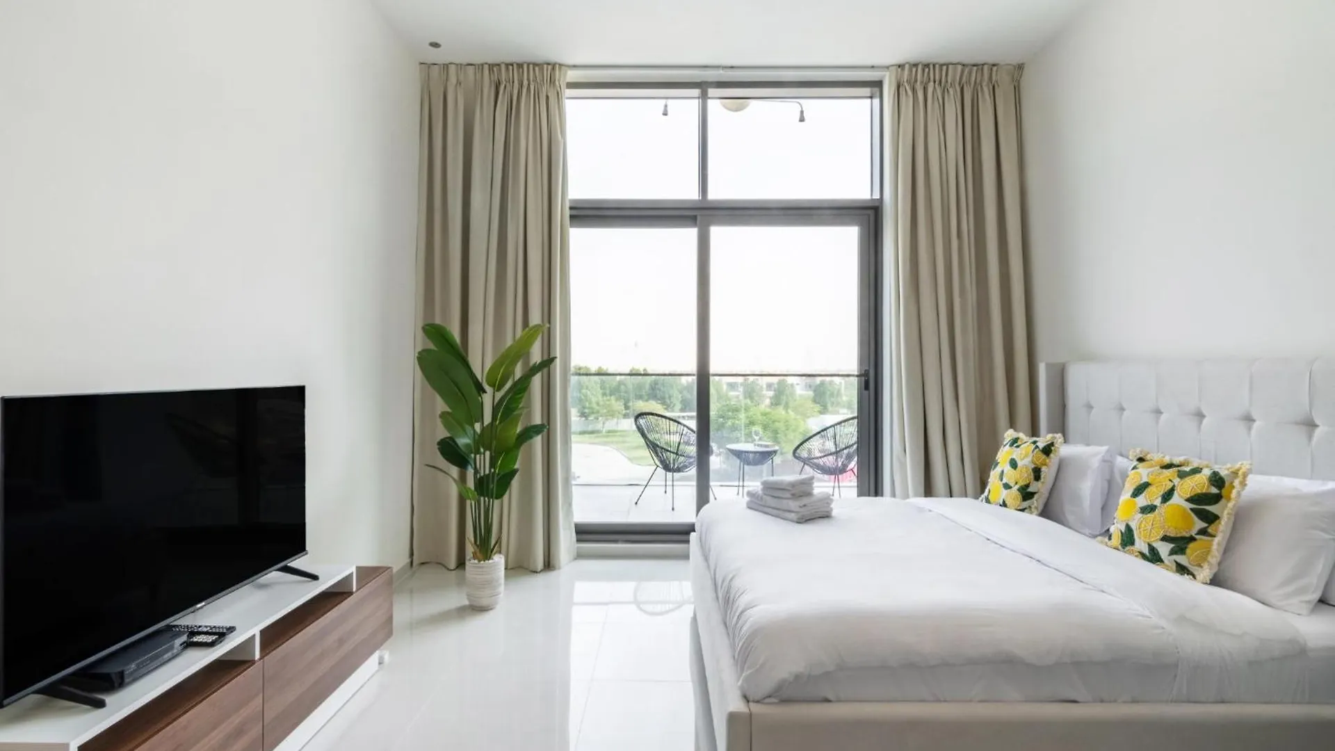 Cozy Studio - Damac Hills, Dubai Apartment 0*,  United Arab Emirates
